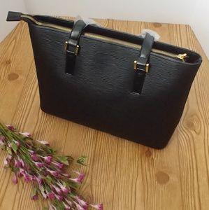 👜🆕 Cute Black Textured Handbag